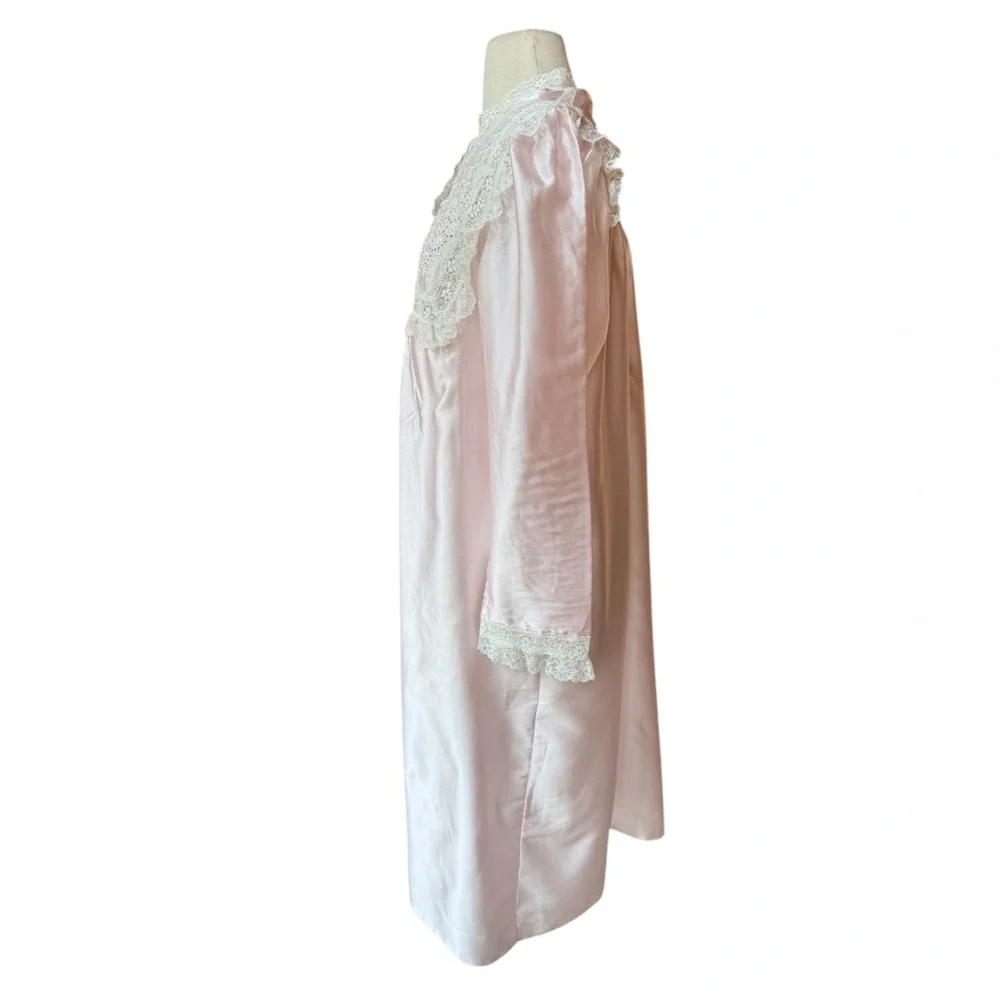 1980s Christian Dior Lace & Open Weave Embellishment Nightgown‎ - Picture 5 of 11